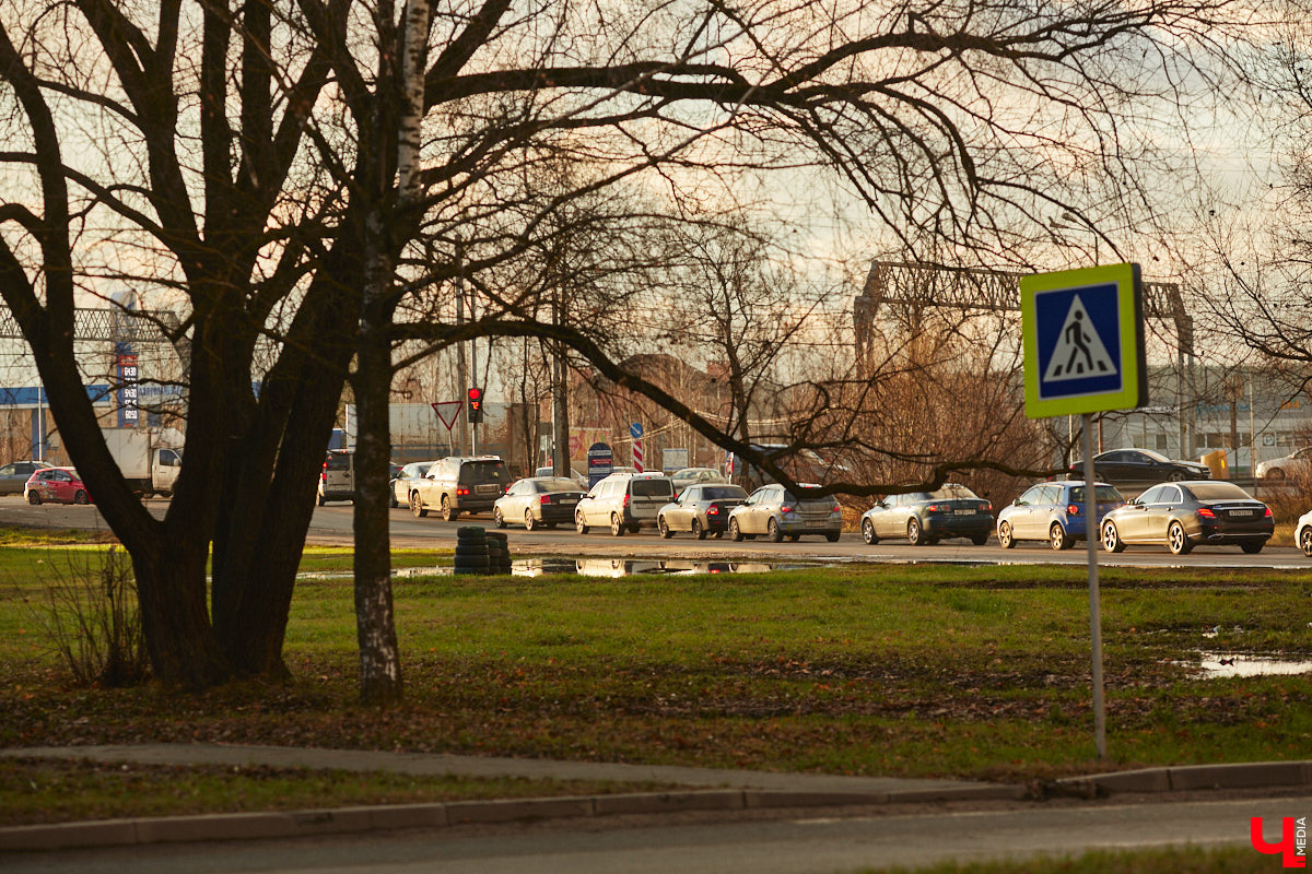 До прихода зимы осталось меньше месяца, а во Владимире все продолжается работа по благоустройству общественных пространств. Некоторые проекты находятся пока лишь на стадии планирования, а другие вот-вот завершат. Подробнее в нашем обзоре.