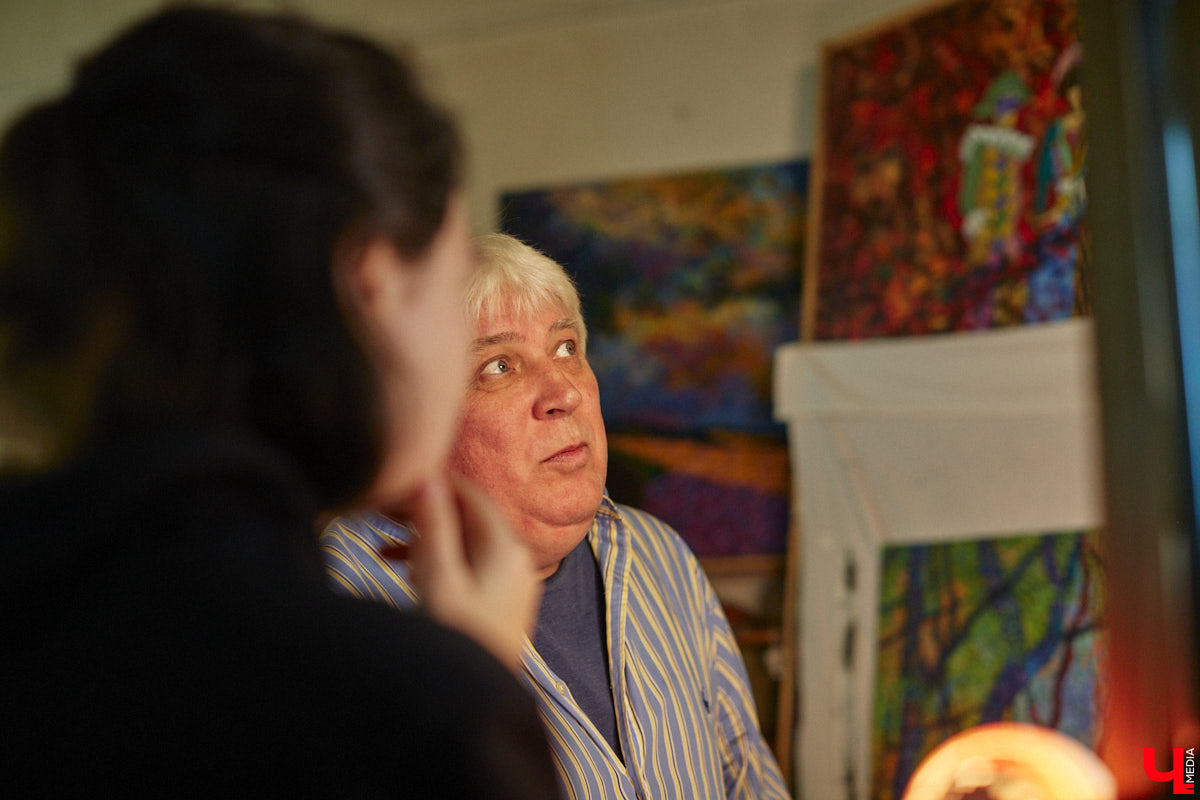 Знакомьтесь, импровизионизм. Нет-нет, мы не ошиблись и написали верно. Так называется стиль живописи, созданный владимирским художником. Работы Сергея Игнатова признаны во всем мире: выигрывают награды, выставляются за рубежом, продаются в частные коллекции за десятки тысяч евро. «Ключ-Медиа» заглянул в святая святых — мастерскую автора, чтобы приобщиться к прекрасному.