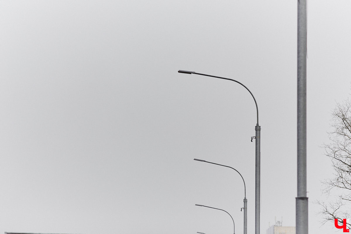 Дорожники наконец-то определились со сроками открытия Рпенского проезда. Приятный сюрприз жителей областного центра ждет уже в ближайшее время. Трасса готова на 90 %, осталось замкнуть ее со стороны улицы Юбилейной, где на днях снесли последний жилой дом. «Ключ-Медиа» прогулялся по большой стройке.