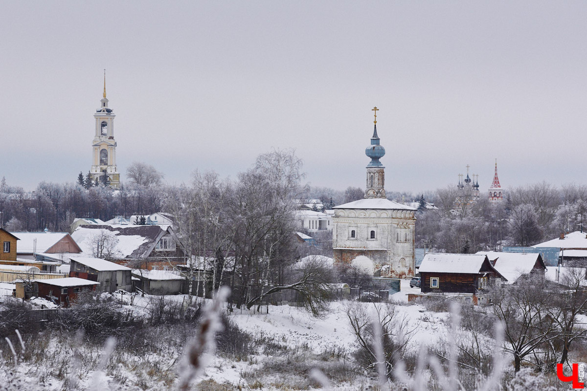 В этом году один из древнейших городов 33-го региона будет принимать гостей в статусе новогодней столицы России. Что уже известно об организации грядущих торжеств — читайте в нашем материале.