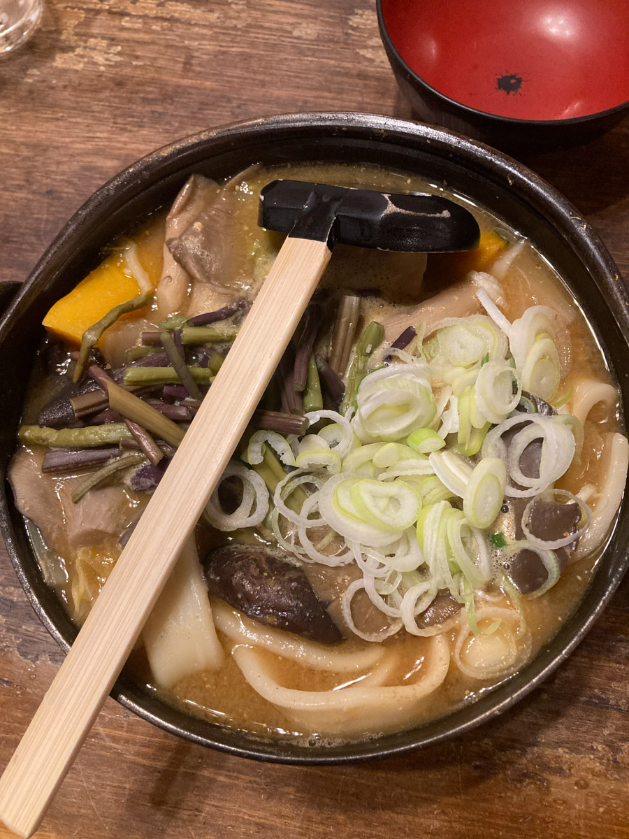 Свой день рождения жительница Владимира Елена Васильева в этом году решила отметить практически на краю земли, в далекой Японии. Выбор на нее пал не случайно, данная поездка стала для девушки юбилейной. Предлагаем послушать интересный рассказ о Стране восходящего солнца.