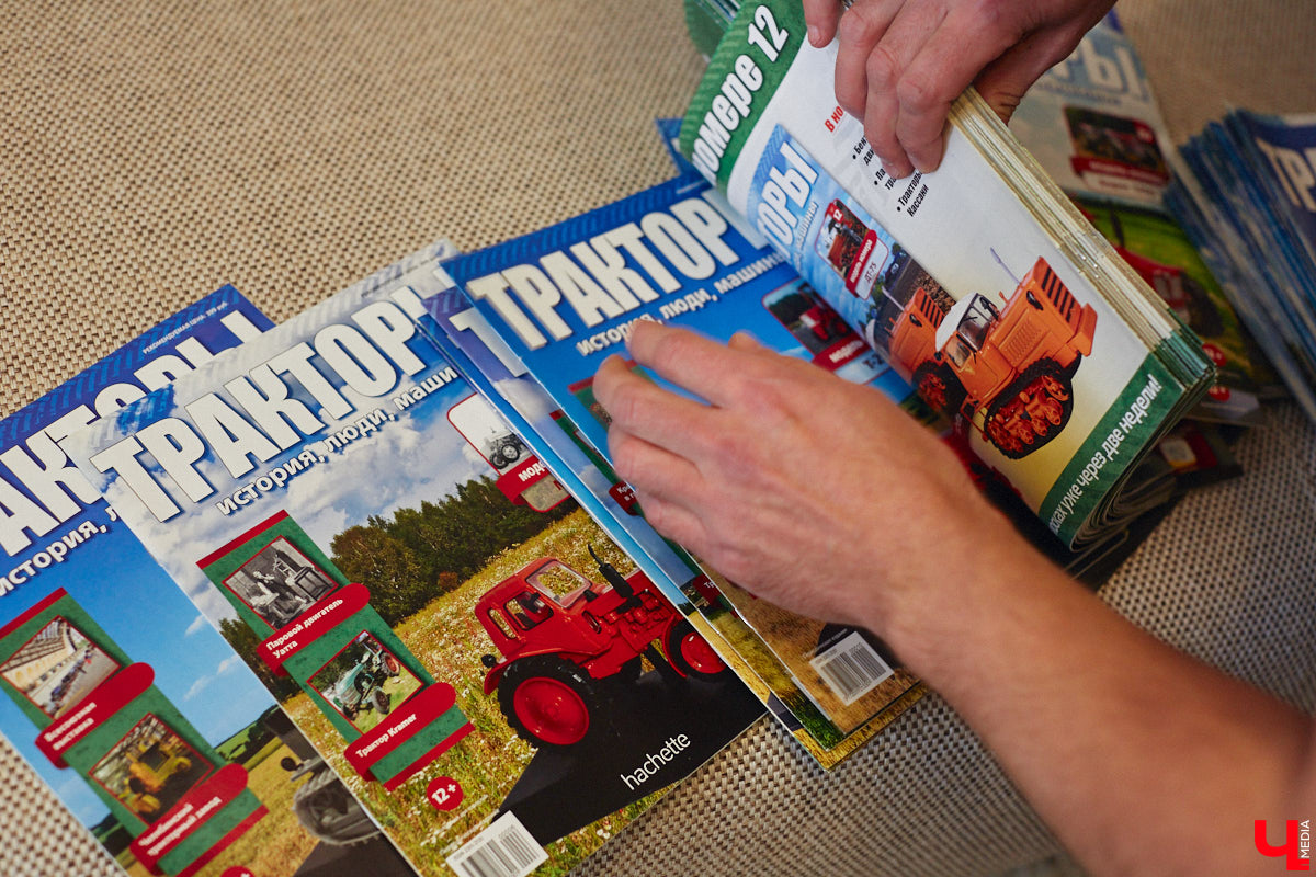 Илья Колушов собрал 140 легендарных моделей из коллекции «Тракторы: история, люди, машины». Вся техника выполнена из пластмассы в масштабе 1:43. «Ключ-Медиа» стал первым изданием, журналистов которого житель Владимира пригласил к себе в гости, дабы лично продемонстрировать нашим читателям разноцветные экспонаты 