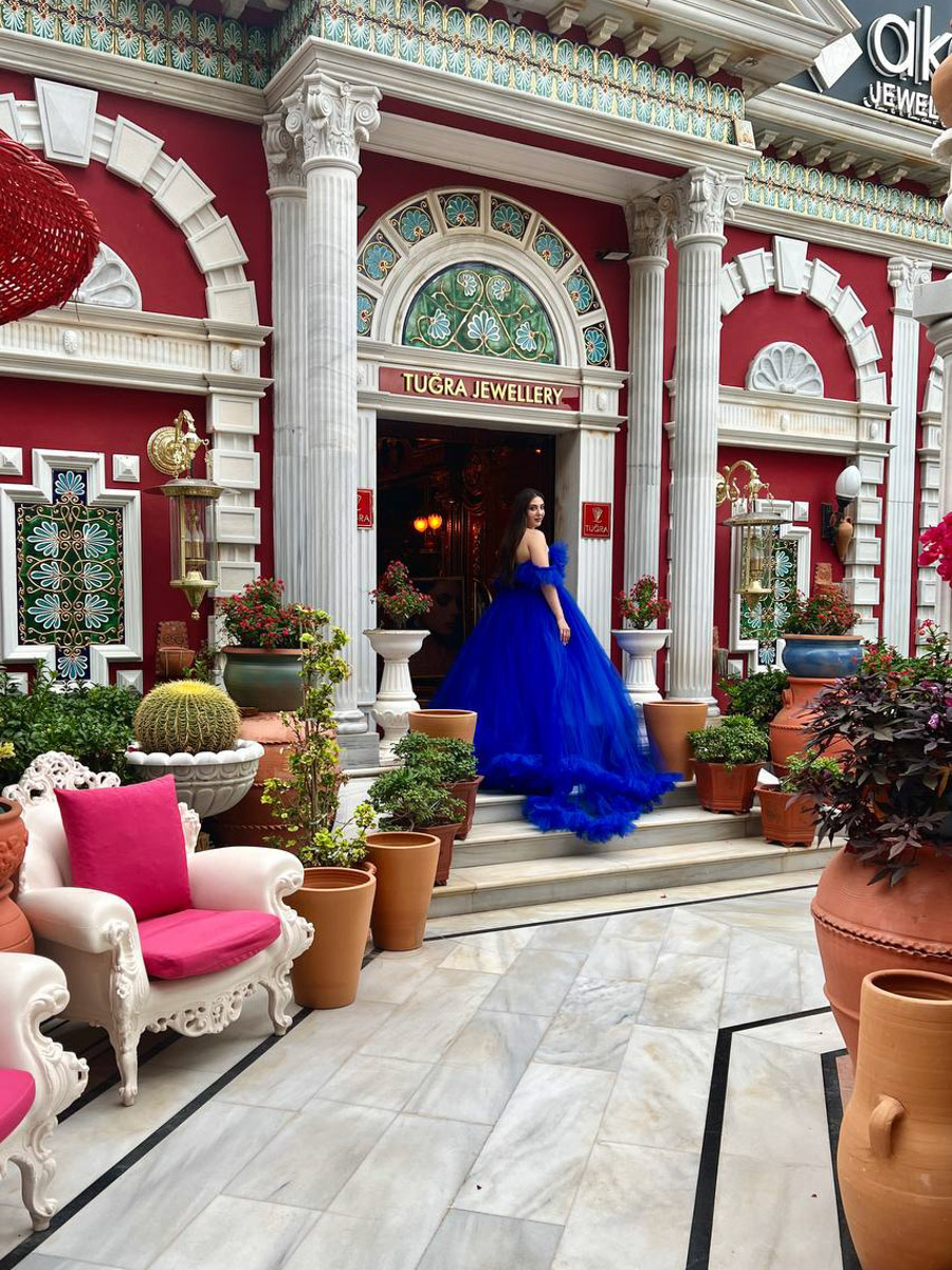 Владимирские девушки завоевали сразу три титула на международном конкурсе красоты «Fashion crown of the world» в Турции. Нашу страну и, конечно, 33-й регион представляли три участницы, которые получили короны в категориях «Мисс», «Миссис» и «Size+».