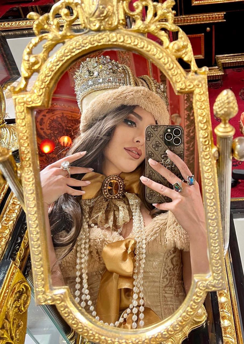 Владимирские девушки завоевали сразу три титула на международном конкурсе красоты «Fashion crown of the world» в Турции. Нашу страну и, конечно, 33-й регион представляли три участницы, которые получили короны в категориях «Мисс», «Миссис» и «Size+».