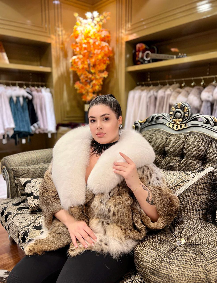 Владимирские девушки завоевали сразу три титула на международном конкурсе красоты «Fashion crown of the world» в Турции. Нашу страну и, конечно, 33-й регион представляли три участницы, которые получили короны в категориях «Мисс», «Миссис» и «Size+».