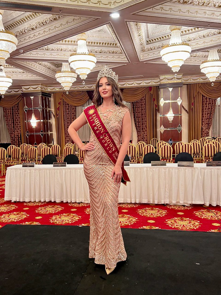 Владимирские девушки завоевали сразу три титула на международном конкурсе красоты «Fashion crown of the world» в Турции. Нашу страну и, конечно, 33-й регион представляли три участницы, которые получили короны в категориях «Мисс», «Миссис» и «Size+».