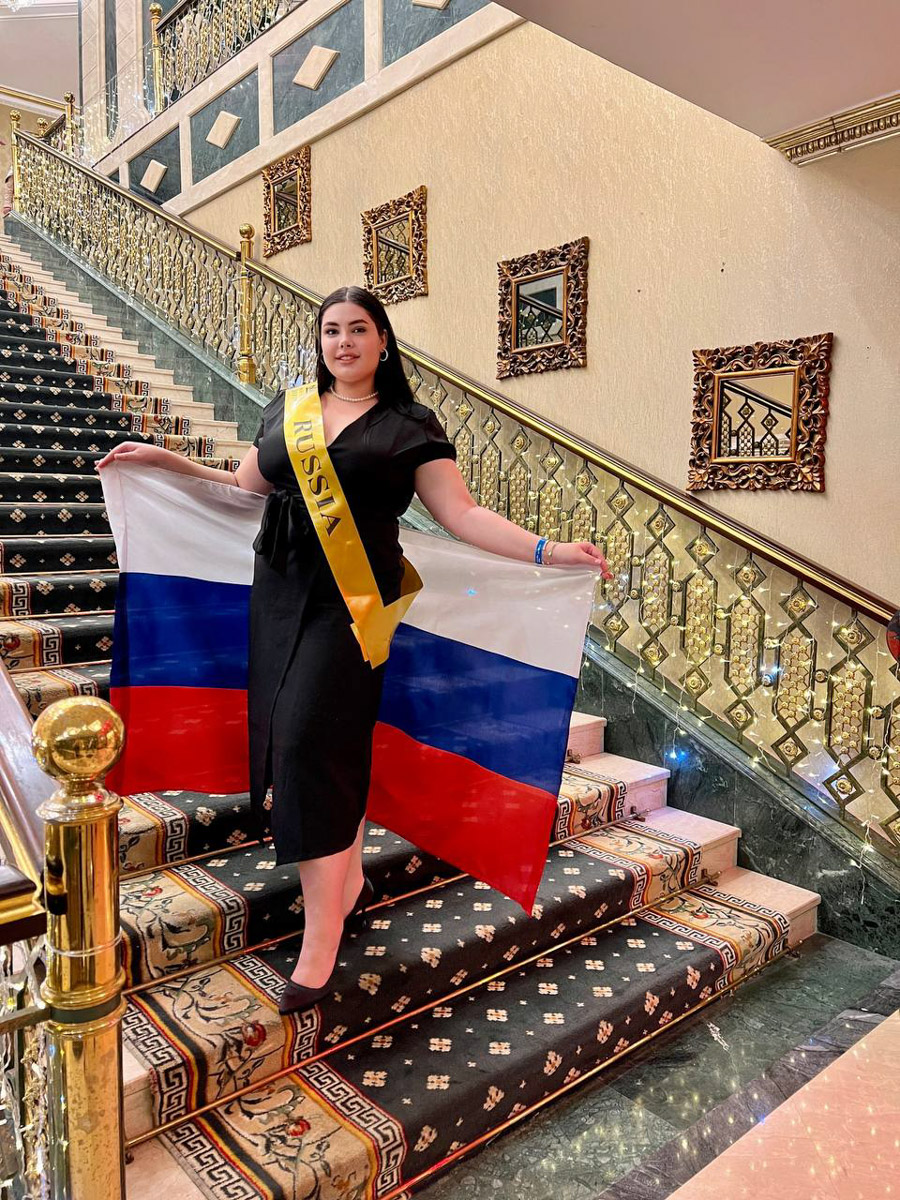 Владимирские девушки завоевали сразу три титула на международном конкурсе красоты «Fashion crown of the world» в Турции. Нашу страну и, конечно, 33-й регион представляли три участницы, которые получили короны в категориях «Мисс», «Миссис» и «Size+».