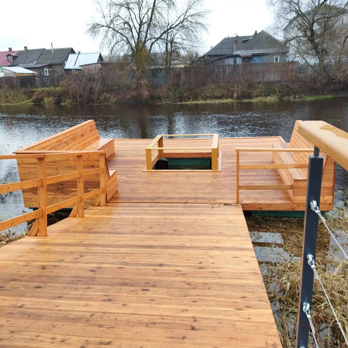 Обновление еще одного общественного пространства во Владимирской области подошло к концу. Показываем, какую набережную в Судогде успели сделать за полгода и 70 миллионов рублей.