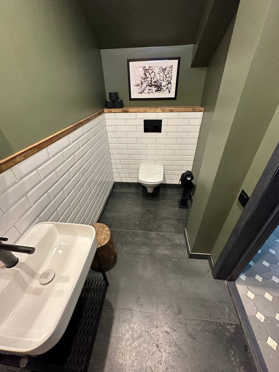 Как только бывшая владимирская ТЭЦ-1 получила второй шанс, в ней начала кипеть жизнь. Сейчас она заполнилась яркими резидентами, среда вокруг которых преображается с бешеной скоростью. О работах по превращению производственного комплекса в креативное пространство «Ключ-Медиа» расспросил владельца «Турбины».