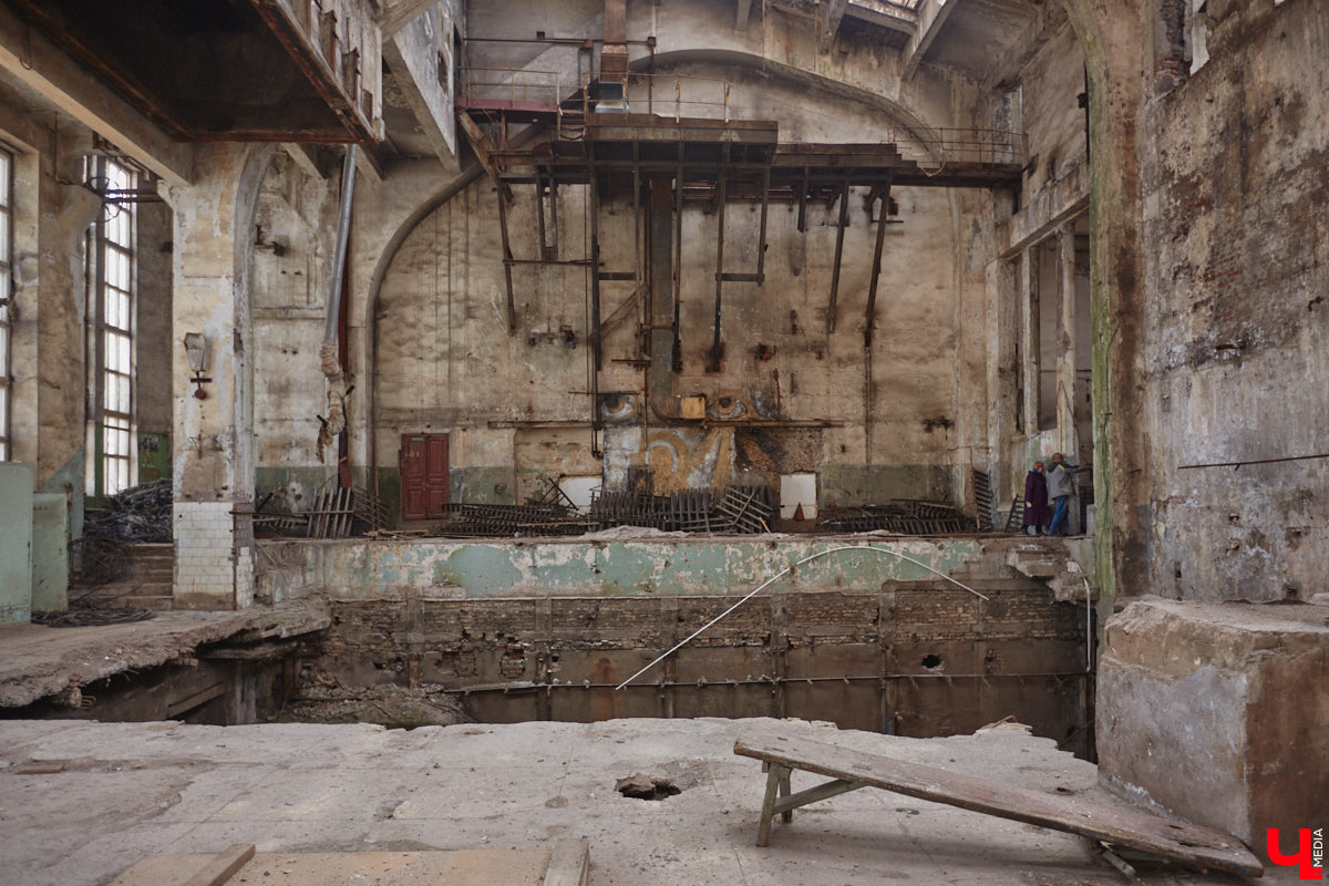 Как только бывшая владимирская ТЭЦ-1 получила второй шанс, в ней начала кипеть жизнь. Сейчас она заполнилась яркими резидентами, среда вокруг которых преображается с бешеной скоростью. О работах по превращению производственного комплекса в креативное пространство «Ключ-Медиа» расспросил владельца «Турбины».