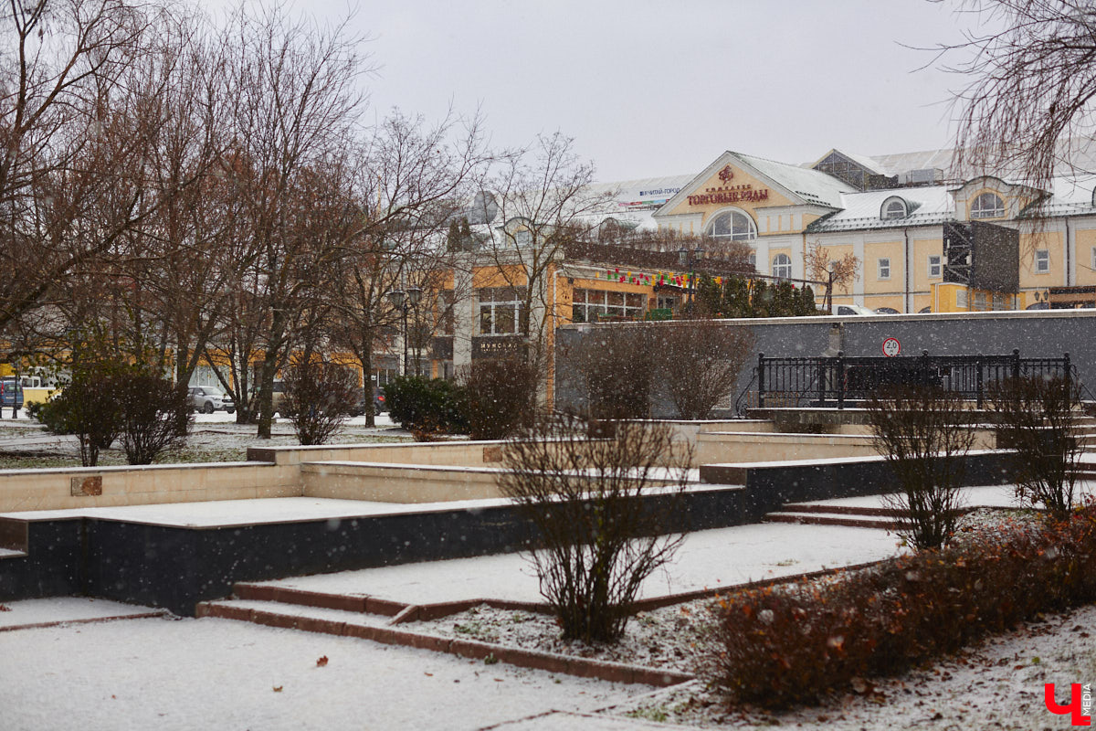 Многие называют Владимир городом одного дня, сетуя на то, что, кроме памятников архитектуры XII века, смотреть в столице региона не на что. А ведь у нас есть и современные строения, которые могут понравиться гостям областного центра. Перечисляем их в нашей подборке, составленной с помощью местных урбанистов.