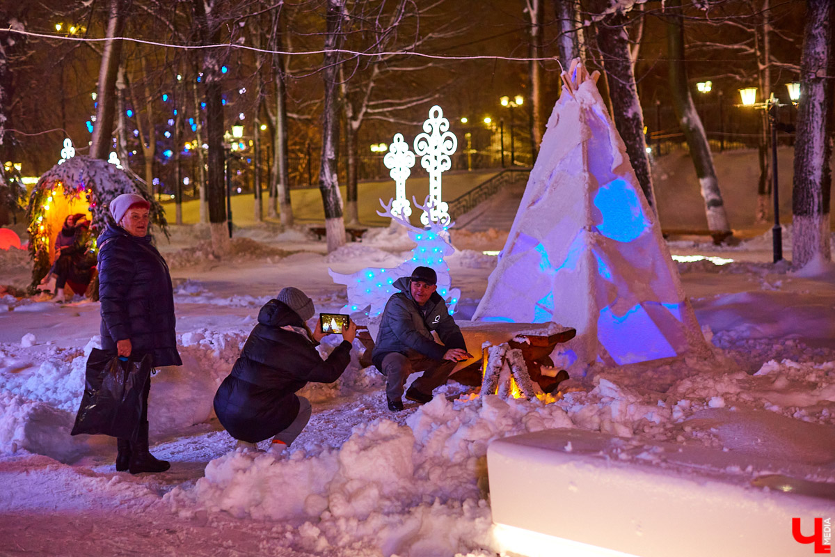 Во Владимире начали активно заливать уличные катки. Уже к началу календарной зимы, если, конечно, погода не внесет свои коррективы, первые площадки станут доступны для массовых катаний. «Ключ-Медиа» узнал, где и за сколько можно будет с ветерком проехаться по льду.