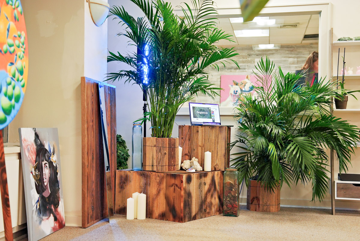 Муромский скульптор Антон Клепиков продает свою композицию «Гармония и разрушение» на выставке в Нью-Йорке. Работу оценили в три тысячи долларов. И на что потратить эти деньги, молодой человек уже знает.