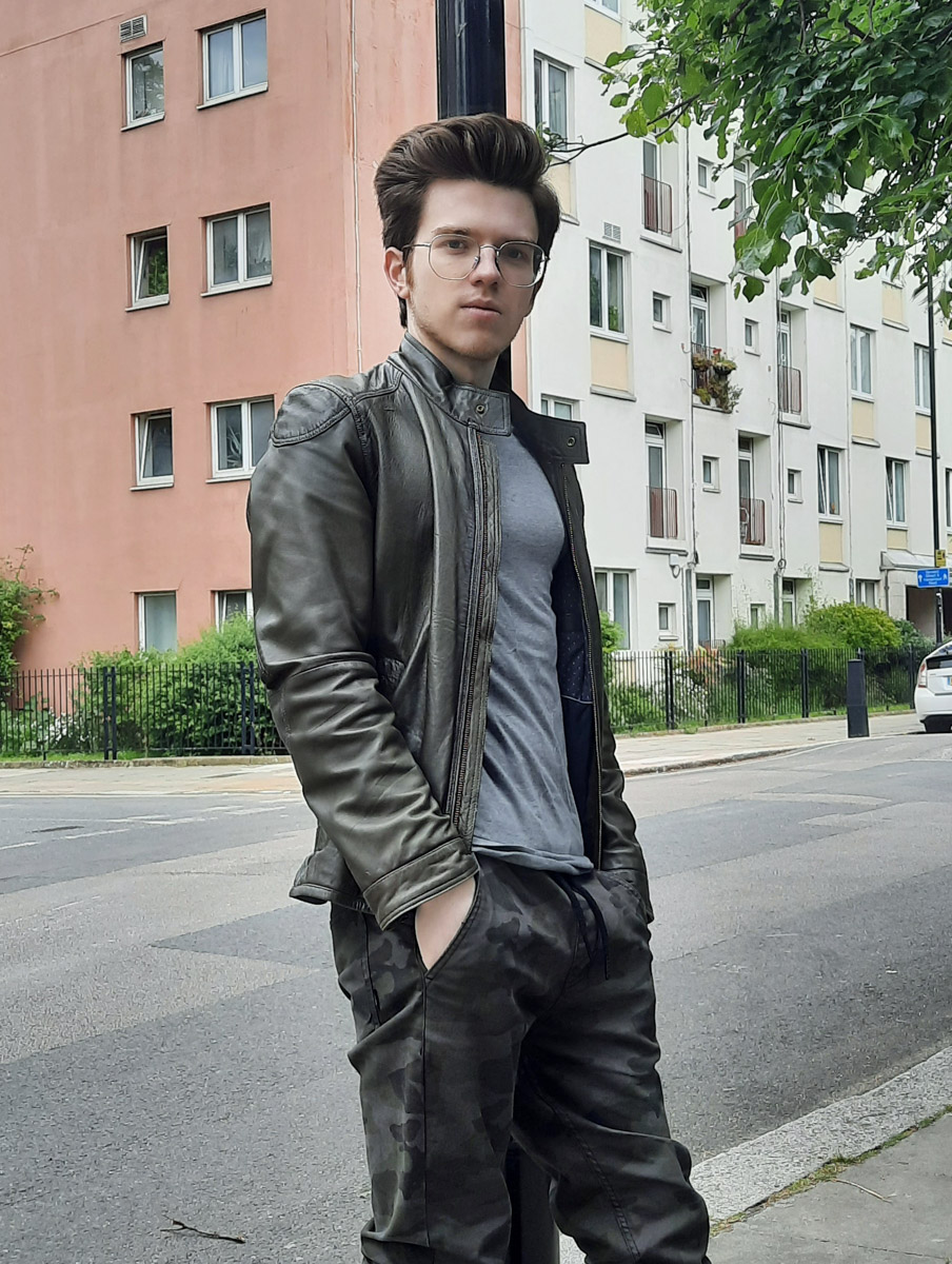 Студент Королевской академии музыки в Лондоне Никита Демиденко начинал свой творческий путь во Владимире. Сейчас молодой человек готовится поступить в магистратуру и запускает свой новый уникальный проект. При этом о родном городе у него остались только самые теплые воспоминания.