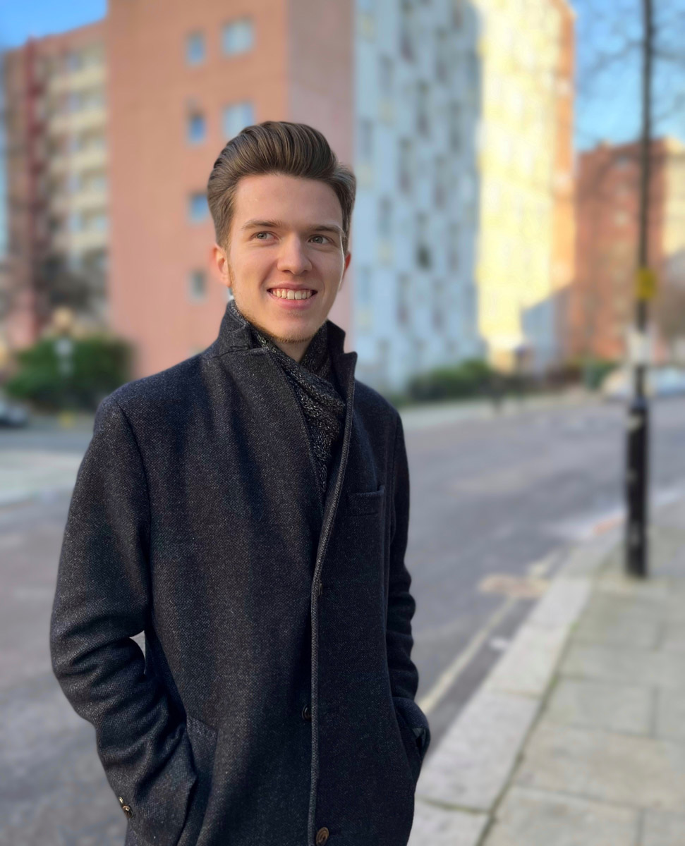 Студент Королевской академии музыки в Лондоне Никита Демиденко начинал свой творческий путь во Владимире. Сейчас молодой человек готовится поступить в магистратуру и запускает свой новый уникальный проект. При этом о родном городе у него остались только самые теплые воспоминания.