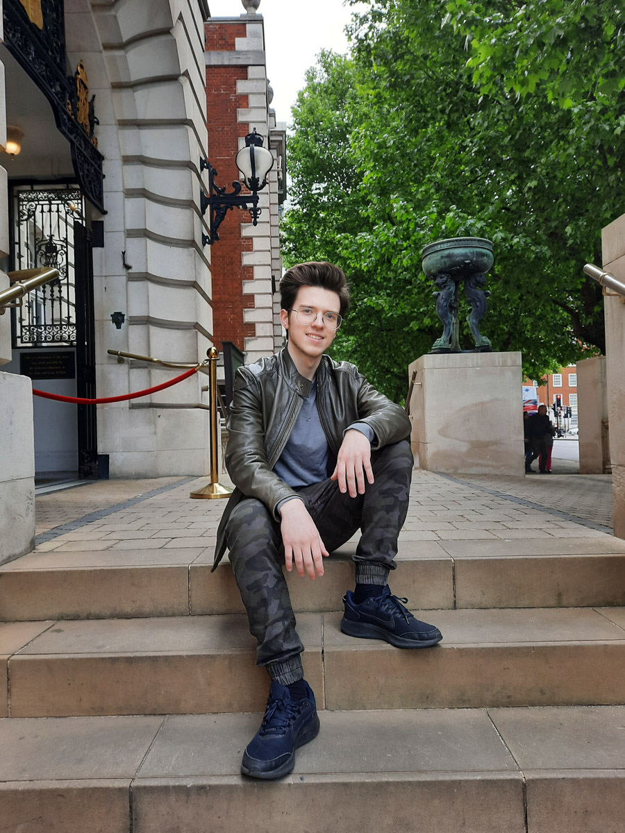 Студент Королевской академии музыки в Лондоне Никита Демиденко начинал свой творческий путь во Владимире. Сейчас молодой человек готовится поступить в магистратуру и запускает свой новый уникальный проект. При этом о родном городе у него остались только самые теплые воспоминания.