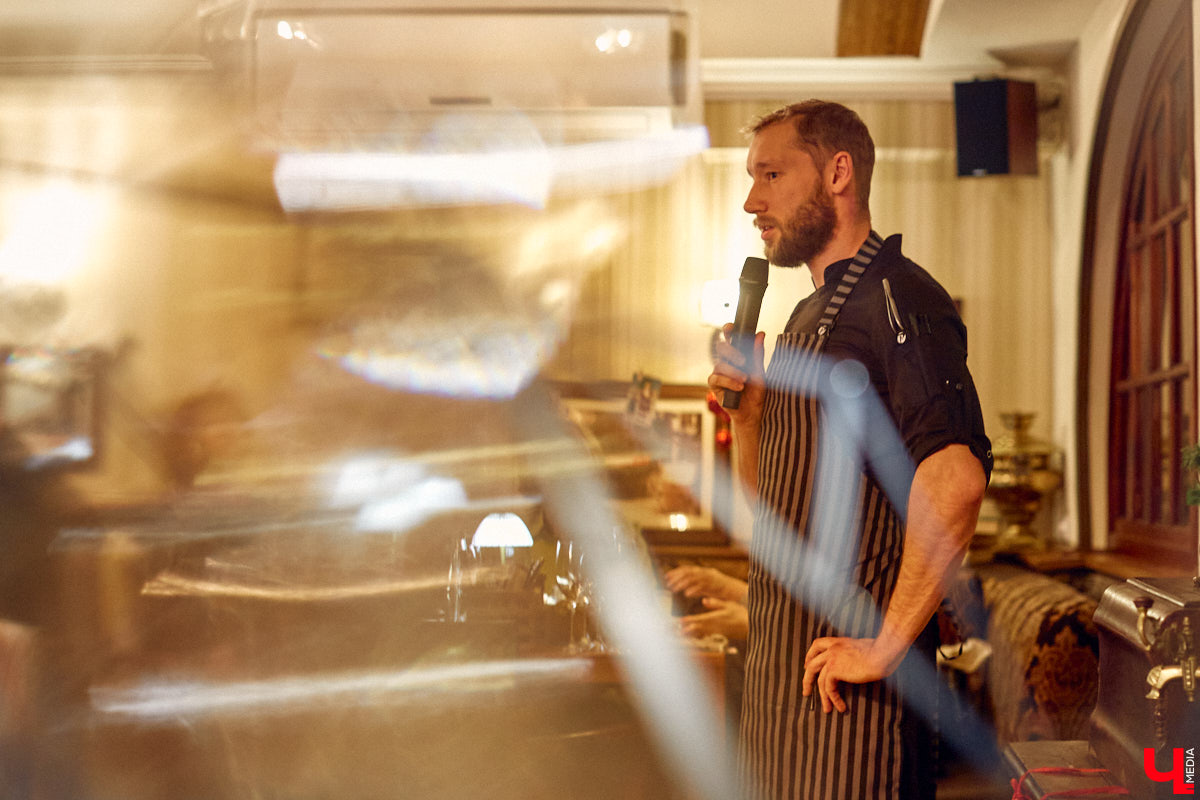 Известный многим ресторан, расположенный на центральной улице Владимира, снова удивил необычным форматом ужина на свой юбилей. Всего за один вечер посетители заведения смогли побывать в Испании, Италии, Южной Африке и Франции. Не забыли, конечно, и о национальной кухне. Подробнее в фоторепортаже «Ключ-Медиа».