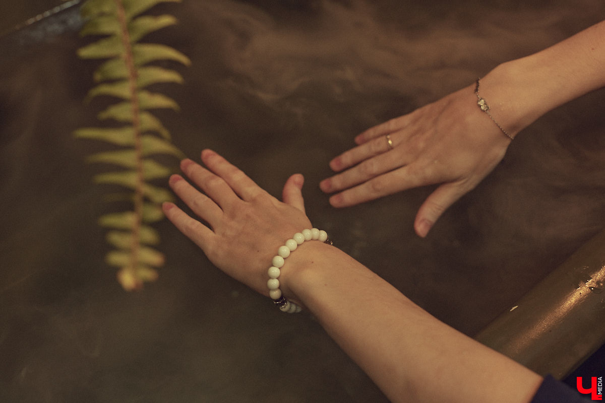 Одна из сторон жизни актера — перевоплощение. Ему удается примерить на себя не один десяток образов и костюмов. Впрочем, это не отменяет того факта, что у исполнителя ролей есть свои вкус, стиль и предпочтения в одежде. Какие они у звезды владимирской сцены Ариадны Брунер, узнал «Ключ-Медиа».