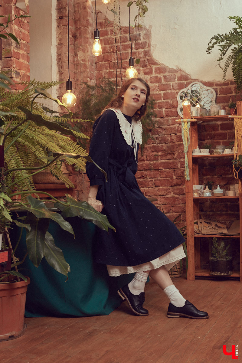 Одна из сторон жизни актера — перевоплощение. Ему удается примерить на себя не один десяток образов и костюмов. Впрочем, это не отменяет того факта, что у исполнителя ролей есть свои вкус, стиль и предпочтения в одежде. Какие они у звезды владимирской сцены Ариадны Брунер, узнал «Ключ-Медиа».