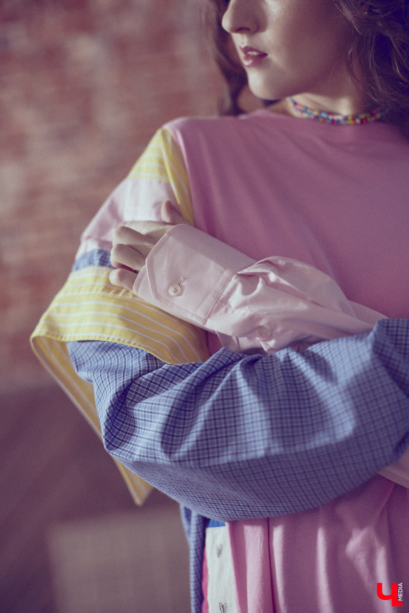 Одна из сторон жизни актера — перевоплощение. Ему удается примерить на себя не один десяток образов и костюмов. Впрочем, это не отменяет того факта, что у исполнителя ролей есть свои вкус, стиль и предпочтения в одежде. Какие они у звезды владимирской сцены Ариадны Брунер, узнал «Ключ-Медиа».