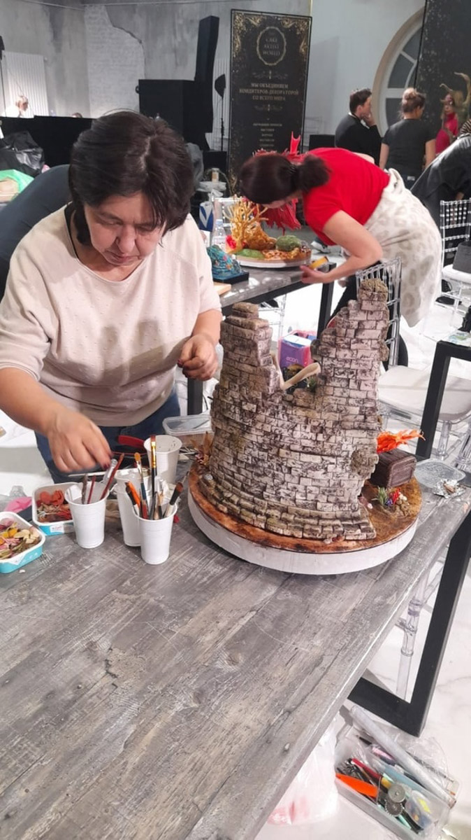 Настоящие произведения кондитерского искусства были представлены на международной выставке «Престиж. Царство Посейдона» в столице России. В их число вошли и работы мастеров из 33-го региона, которыми «Ключ-Медиа» искренне залюбовался.