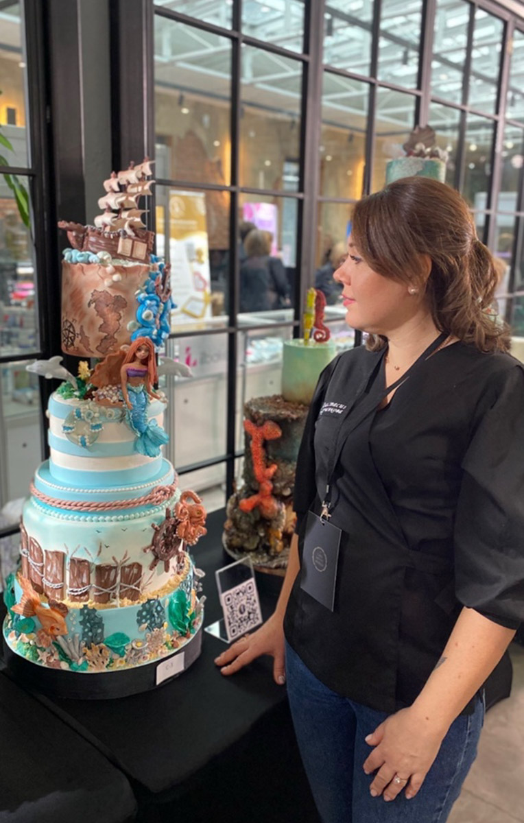 Настоящие произведения кондитерского искусства были представлены на международной выставке «Престиж. Царство Посейдона» в столице России. В их число вошли и работы мастеров из 33-го региона, которыми «Ключ-Медиа» искренне залюбовался.