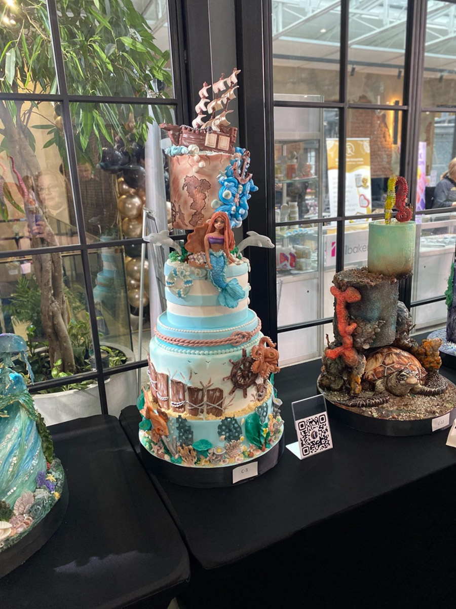 Настоящие произведения кондитерского искусства были представлены на международной выставке «Престиж. Царство Посейдона» в столице России. В их число вошли и работы мастеров из 33-го региона, которыми «Ключ-Медиа» искренне залюбовался.