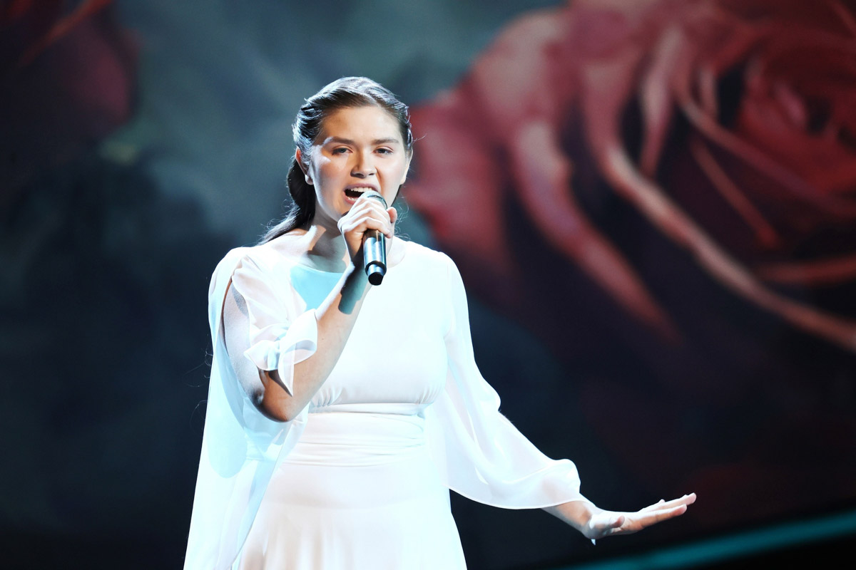 Шестнадцатилетняя Вероника Мухина борется за выход в финал популярного проекта для юных талантов с говорящим названием. Поймать свою удачу за хвост девушке уже удалось, исполнив песню Леонида Агутина. Теперь она борется за выход в финал. И поддержать ее своими голосами можем и мы с вами! Подробнее на «Ключ-Медиа».