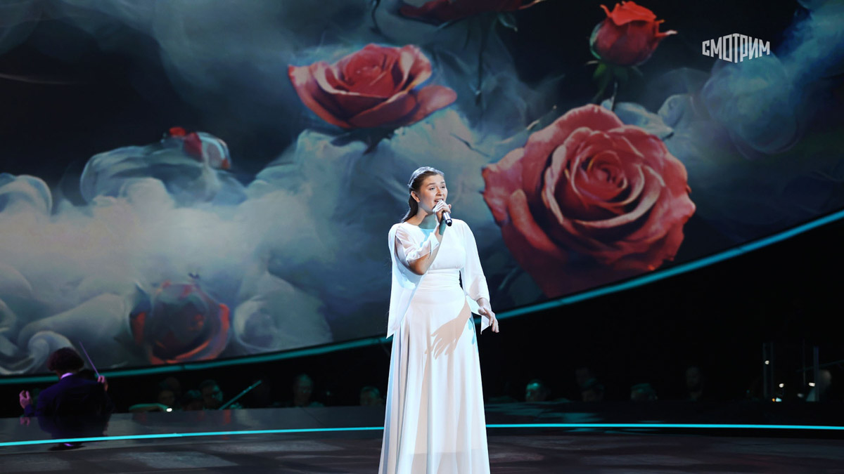 Шестнадцатилетняя Вероника Мухина борется за выход в финал популярного проекта для юных талантов с говорящим названием. Поймать свою удачу за хвост девушке уже удалось, исполнив песню Леонида Агутина. Теперь она борется за выход в финал. И поддержать ее своими голосами можем и мы с вами! Подробнее на «Ключ-Медиа».