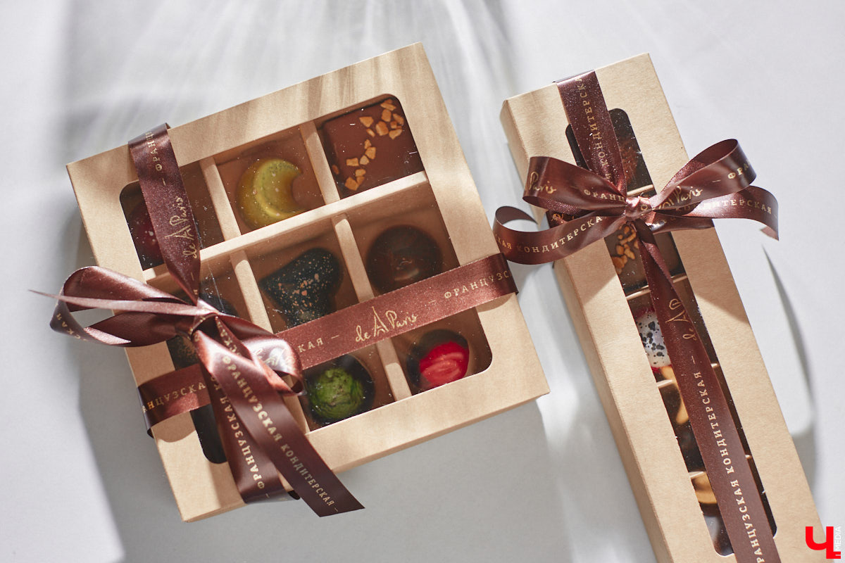 Классические десерты уступают место кулинарным шедеврам с более изысканными вкусовыми сочетаниями и ярким визуалом. Даже обычные эклеры можно превратить в чистую эстетику, в чем «Ключ-Медиа» убедился лично, заодно утвердившись во мнении, что у некоторых витрин можно простоять часами.