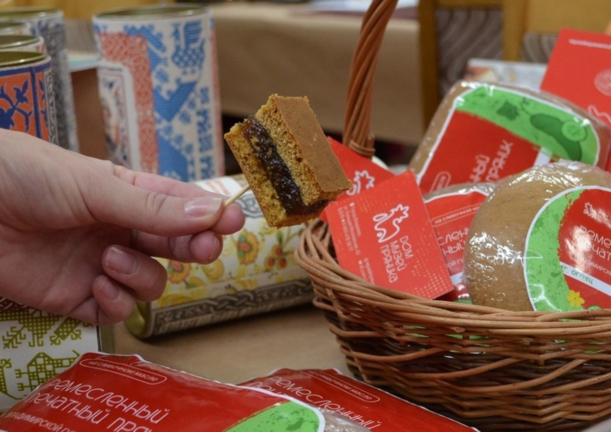 Памятные подарки из Владимира отметили высшей наградой на всероссийском конкурсе, который завершился в Твери. Лучшими стали не только отдельные памятные подарки, но и сам город. Областной центр удостоился Гран-при в самой престижной номинации.