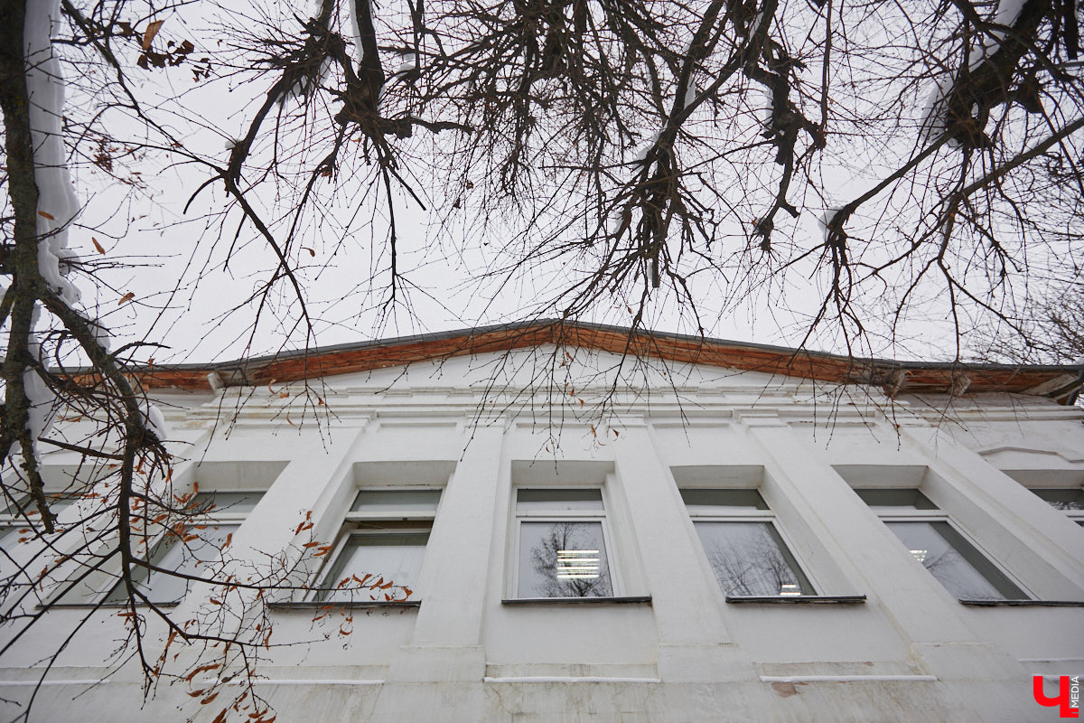 2-я Никольская располагается в одной из старейших частей областного центра, появившейся во времена правления Андрея Боголюбского. Тогда ее называли Новым городом. Несмотря на это, сама улица имеет не столь длинную историю. Зато невероятно интересную!