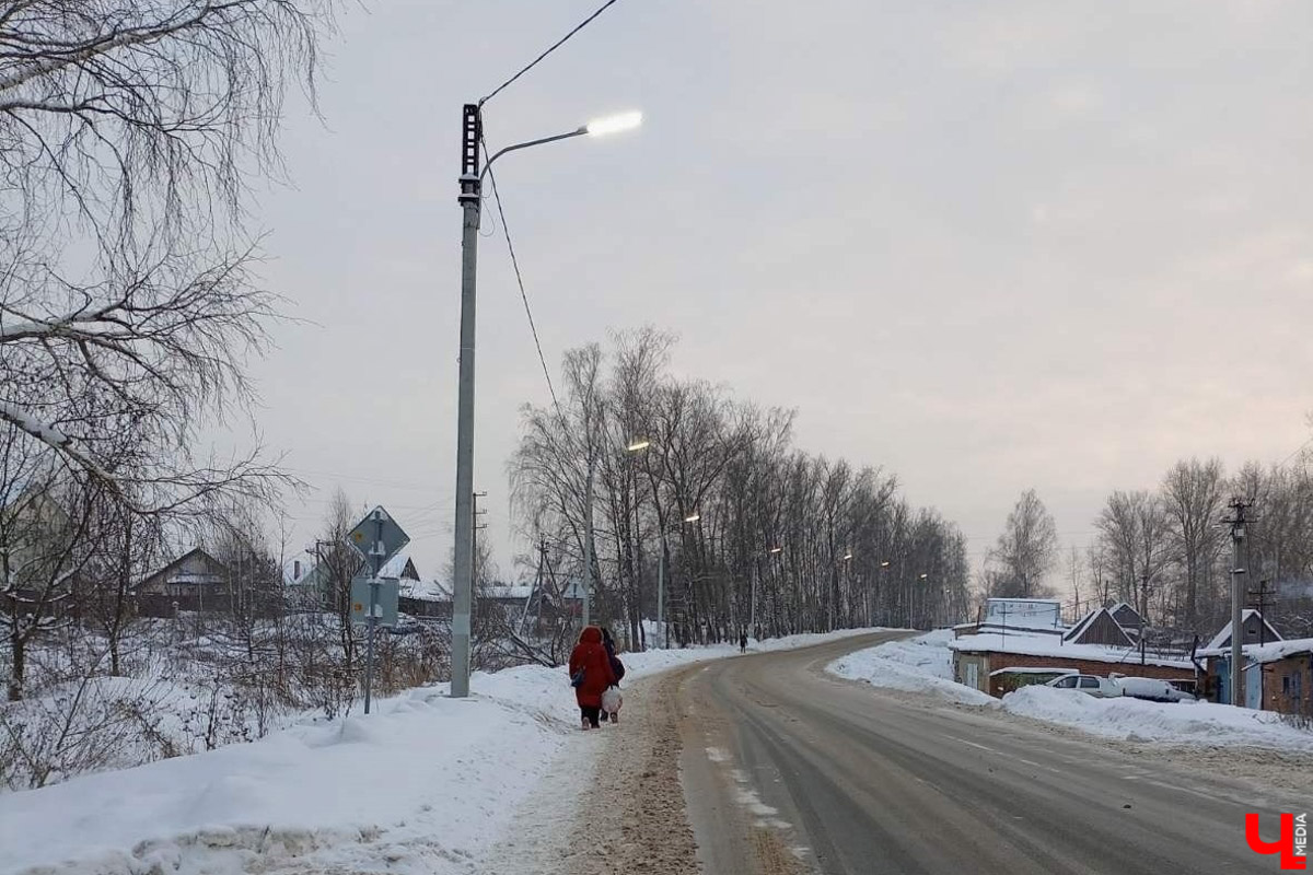 С 15 декабря оставить автомобиль в центре Суздаля можно будет только за деньги. В городе запускают систему платных парковок. И это не самая приятная новость для тех, кто приедет в город на Новый год. Подробнее об этом и других событиях рассказываем в дорожном обзоре.