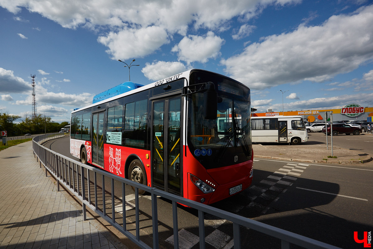 С 15 декабря оставить автомобиль в центре Суздаля можно будет только за деньги. В городе запускают систему платных парковок. И это не самая приятная новость для тех, кто приедет в город на Новый год. Подробнее об этом и других событиях рассказываем в дорожном обзоре.