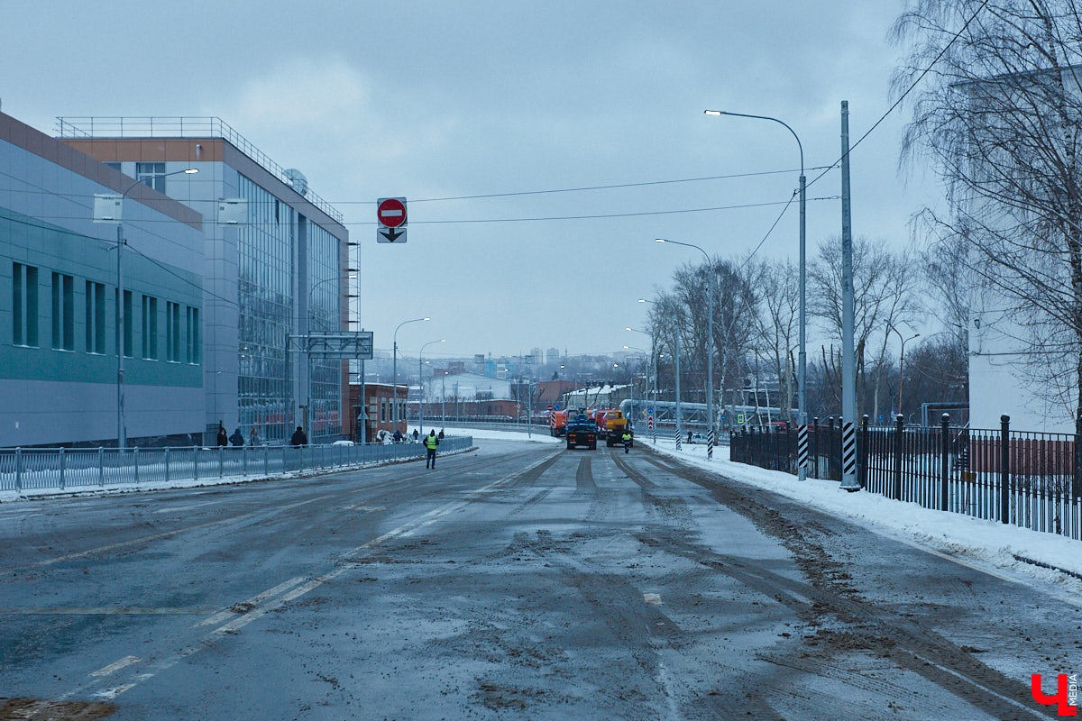 С 15 декабря оставить автомобиль в центре Суздаля можно будет только за деньги. В городе запускают систему платных парковок. И это не самая приятная новость для тех, кто приедет в город на Новый год. Подробнее об этом и других событиях рассказываем в дорожном обзоре.