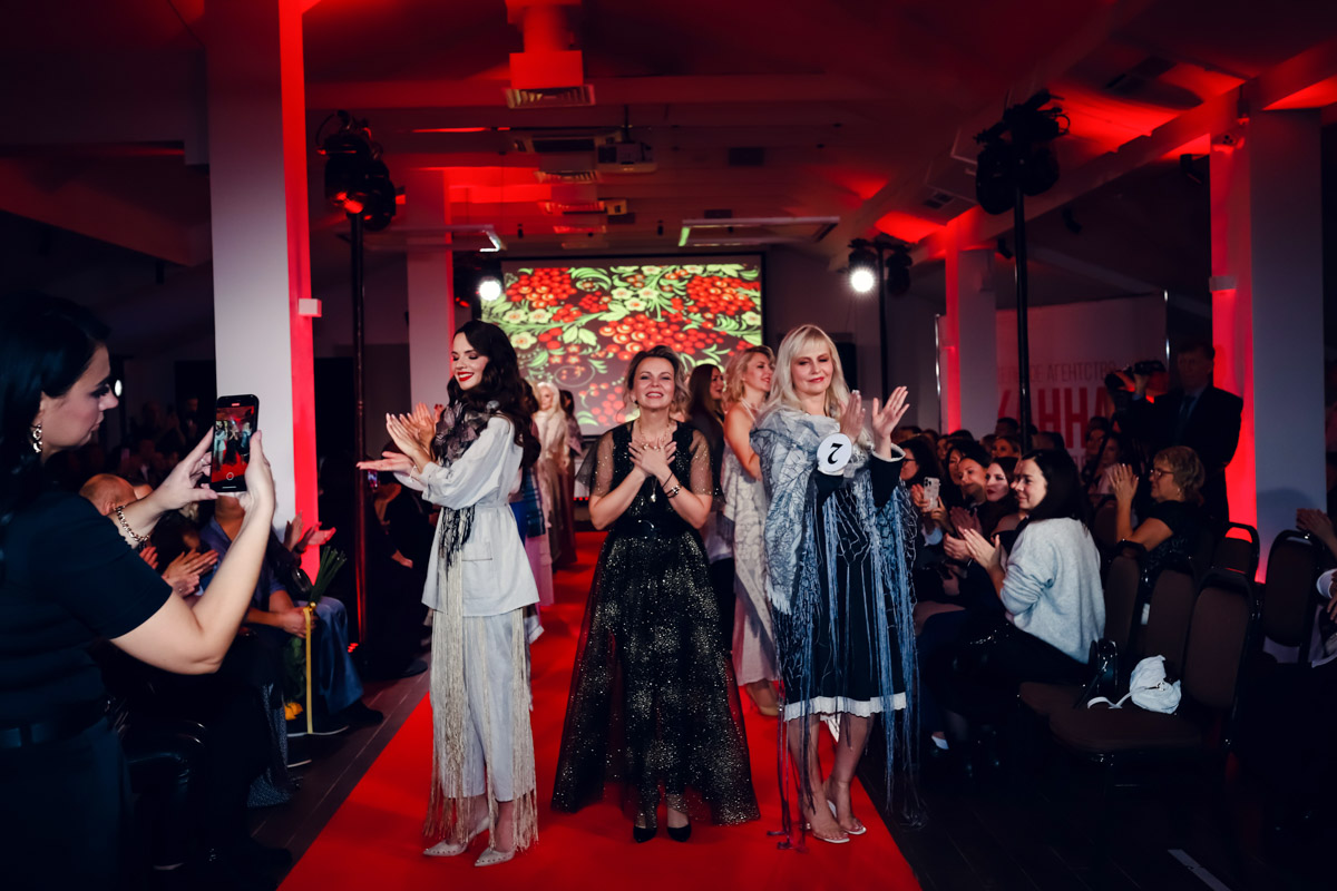 В           начале декабря во           Владимире состоялось итоговое шоу конкурса красоты и           милосердия «Миссис Владимирская Красавица           — 2023». О           том, кто получил на           нем главные короны, победу в           номинации от           «Ключ-Медиа» и           как все прошло, читайте и           смотрите в           нашем большом обзорном материале.