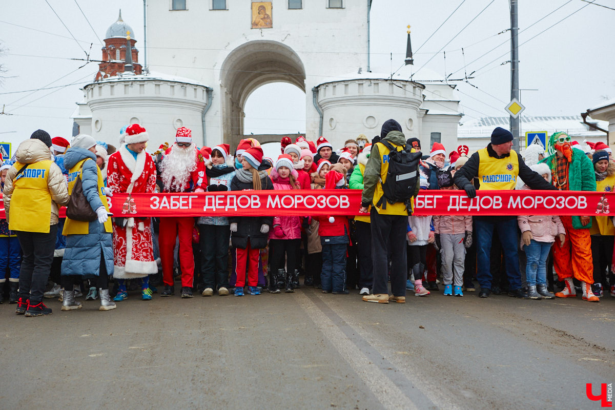 Во Владимире стала известна программа новогодних мероприятий. Праздники стартуют 15 декабря и продлятся без малого месяц. Главной точкой торжества в самую волшебную зимнюю ночь станет Соборная площадь. Но гуляния запланированы по всему городу. Узнаем, куда стоит пойти.