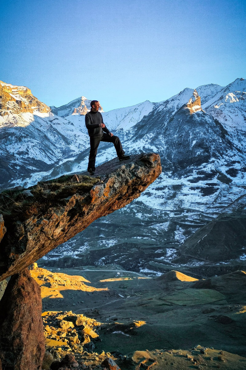 Владимирский фотограф Василий Никитинский провел отпуск в Кабардино-Балкарии. Приэльбрусье его покорило, а потому он всем рекомендует хоть раз в жизни посетить этот край. Своими впечатлениями мужчина поделился и с нашим изданием.