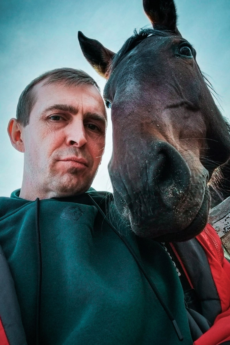 Владимирский фотограф Василий Никитинский провел отпуск в Кабардино-Балкарии. Приэльбрусье его покорило, а потому он всем рекомендует хоть раз в жизни посетить этот край. Своими впечатлениями мужчина поделился и с нашим изданием.