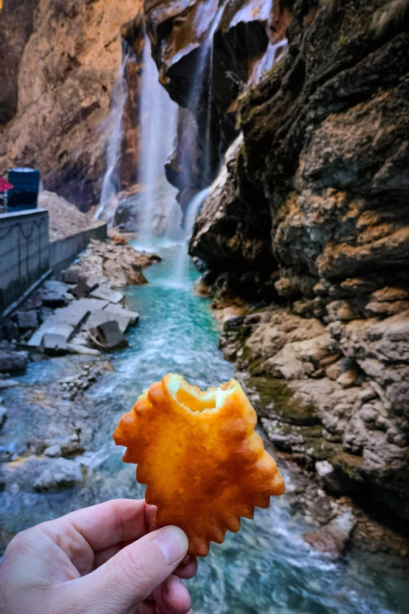 Владимирский фотограф Василий Никитинский провел отпуск в Кабардино-Балкарии. Приэльбрусье его покорило, а потому он всем рекомендует хоть раз в жизни посетить этот край. Своими впечатлениями мужчина поделился и с нашим изданием.