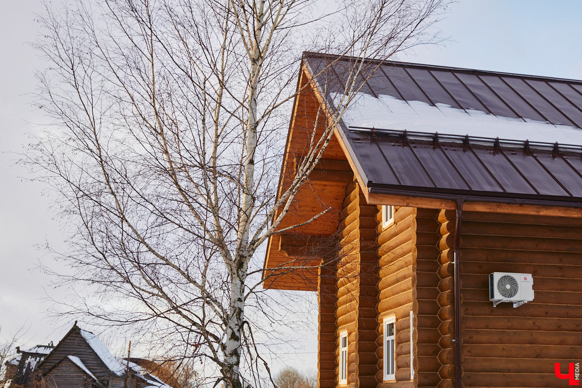 В Суздале масса интересных объектов, и в 2023 году их стало еще больше. Например, недалеко от центра построили новый спа-центр, где есть бассейн с подогревом, а также целый комплекс креативных зданий, стилизованных под времена года. «Ключ-Медиа» побывал в этом удивительном месте и узнал все подробности.