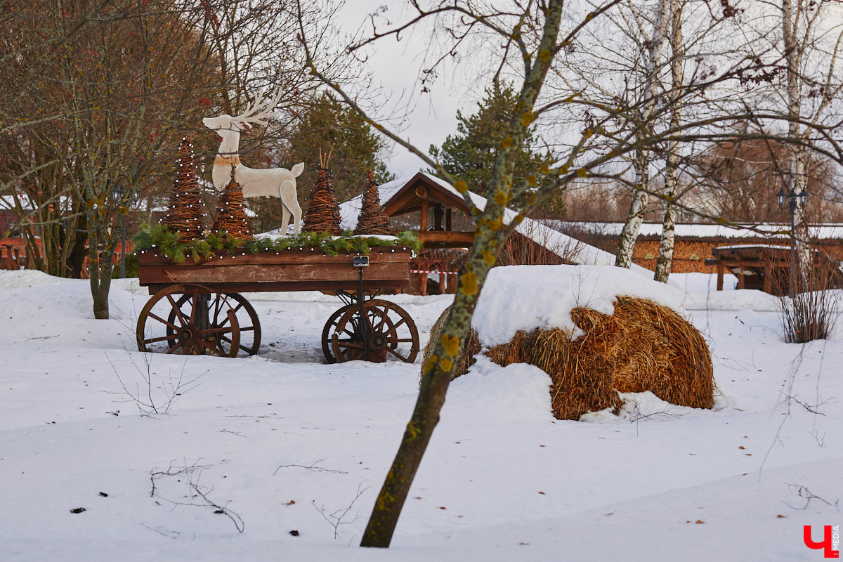 В Суздале масса интересных объектов, и в 2023 году их стало еще больше. Например, недалеко от центра построили новый спа-центр, где есть бассейн с подогревом, а также целый комплекс креативных зданий, стилизованных под времена года. «Ключ-Медиа» побывал в этом удивительном месте и узнал все подробности.