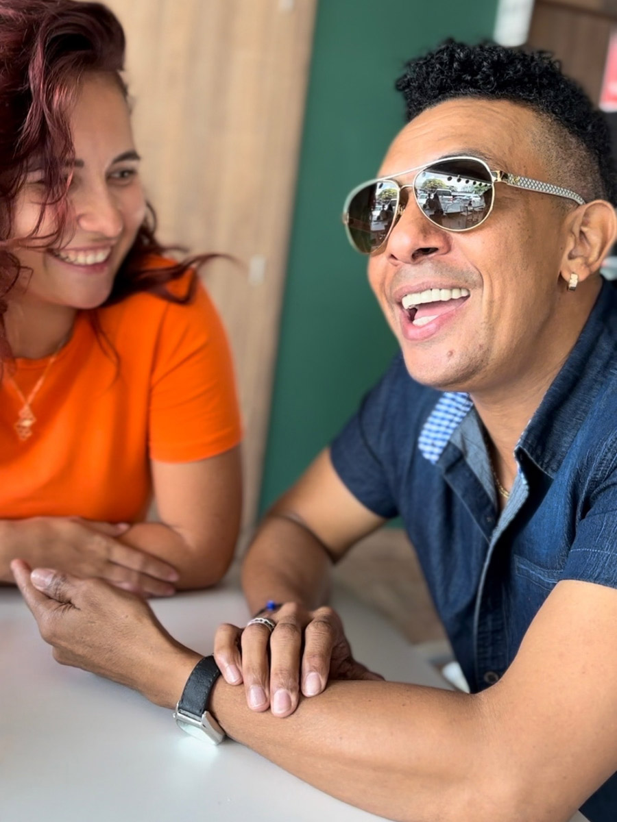 Ролик с танцем Валерии Лебедевой, снятый на концерте в Доминикане, набрал больше трех с половиной миллионов просмотров в социальных сетях. И это только за первые дни. Выступление владимирской девушки на сцене вместе с известным исполнителем бачаты принесло ей невероятную популярность. Теперь Леру как настоящую звезду приглашают на местные радиостанции и телевидение.