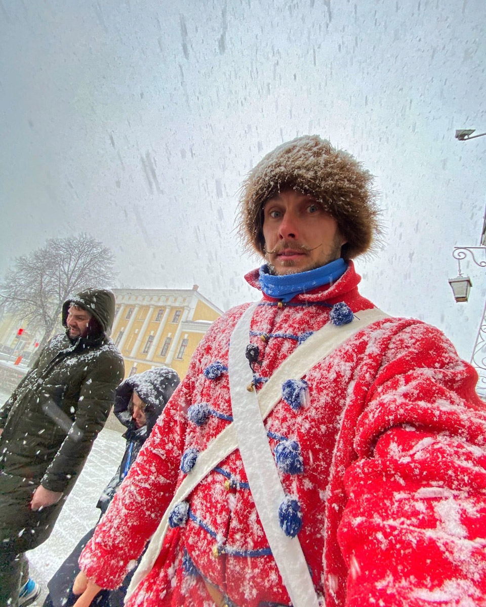 YouTube стал чуть ли не главной образовательной средой современного мира. По видео осваивают кулинарию, оттачивают дикцию, постигают науки. Полезным контентом делятся и блогеры, связанные с 33-м регионом. Сегодня мы расскажем вам про их деятельность на одном из самых популярных ресурсов в интернете.