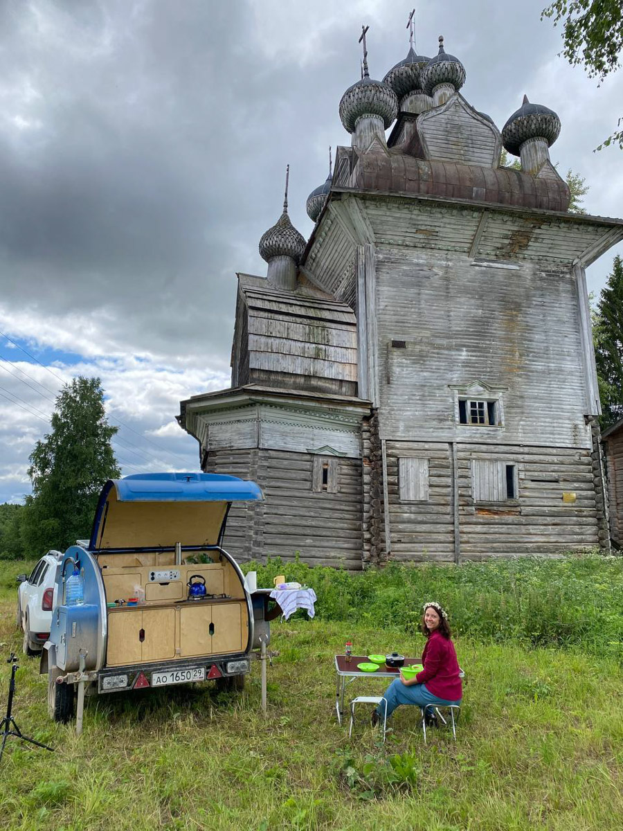 YouTube стал чуть ли не главной образовательной средой современного мира. По видео осваивают кулинарию, оттачивают дикцию, постигают науки. Полезным контентом делятся и блогеры, связанные с 33-м регионом. Сегодня мы расскажем вам про их деятельность на одном из самых популярных ресурсов в интернете.