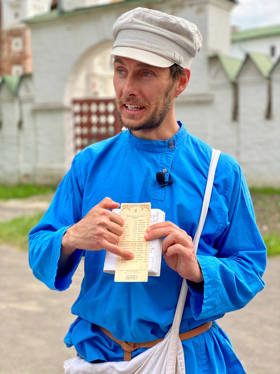 YouTube стал чуть ли не главной образовательной средой современного мира. По видео осваивают кулинарию, оттачивают дикцию, постигают науки. Полезным контентом делятся и блогеры, связанные с 33-м регионом. Сегодня мы расскажем вам про их деятельность на одном из самых популярных ресурсов в интернете.