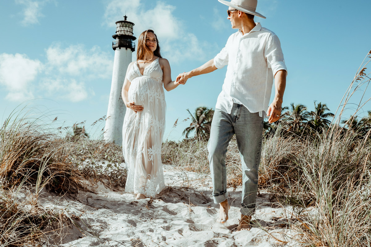 Владимирские тревел-блогеры Никита и Юлия Красновы, переехавшие в США в 2021 году, недавно стали родителями. Как протекают месяцы ожидания и в каких условиях ребенок появляется на свет в стране за океаном? Об этом мы побеседовали с новоиспеченной молодой мамой.