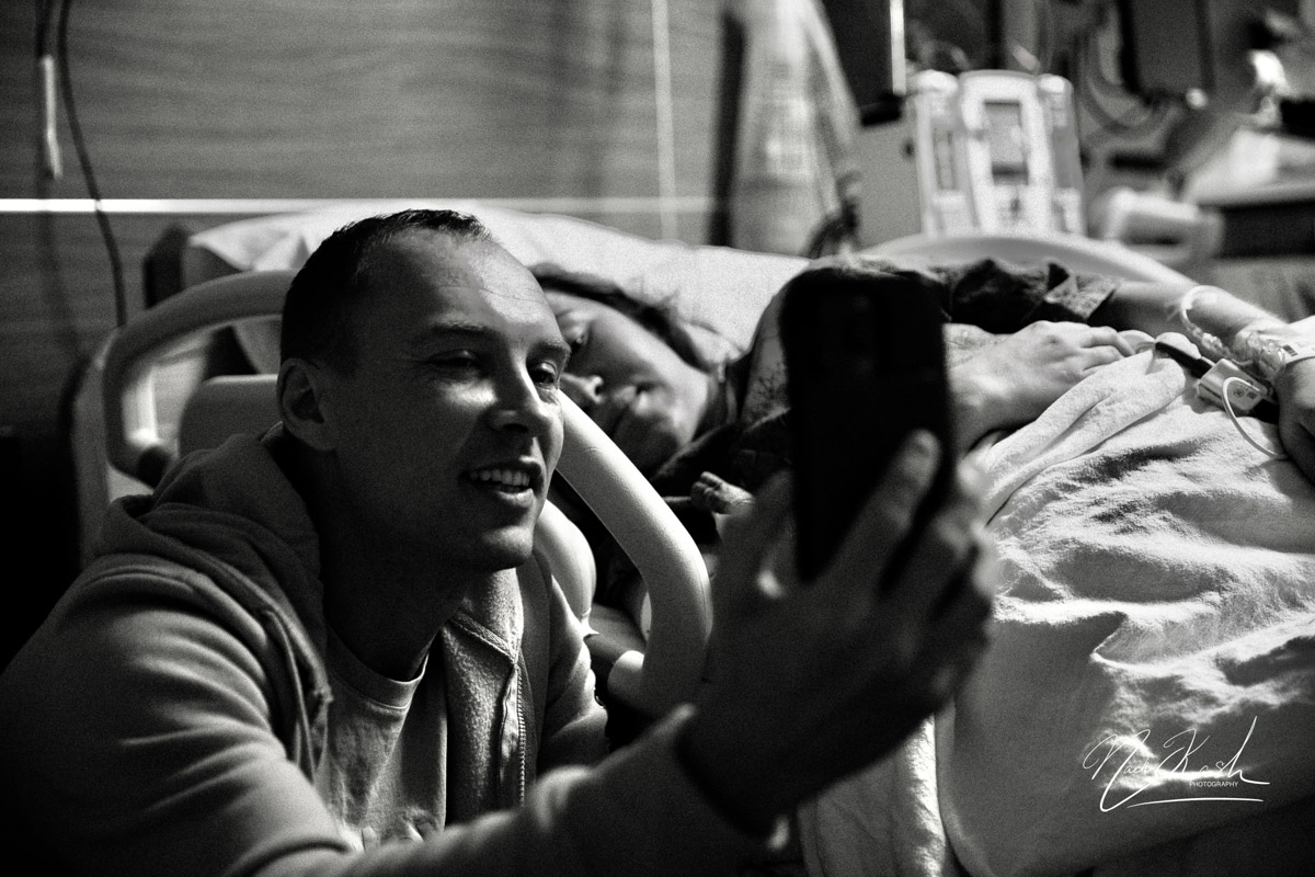 Владимирские тревел-блогеры Никита и Юлия Красновы, переехавшие в США в 2021 году, недавно стали родителями. Как протекают месяцы ожидания и в каких условиях ребенок появляется на свет в стране за океаном? Об этом мы побеседовали с новоиспеченной молодой мамой.