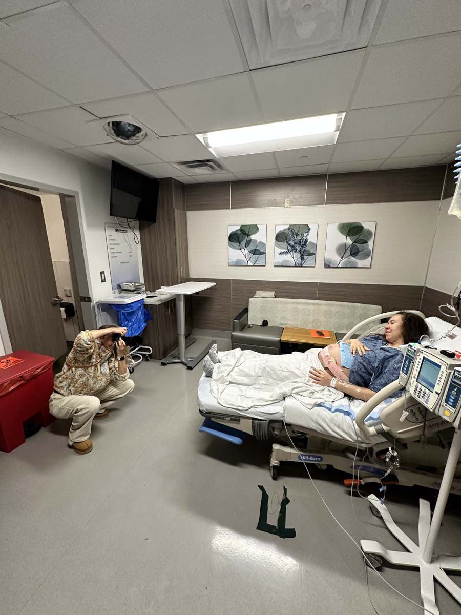 Владимирские тревел-блогеры Никита и Юлия Красновы, переехавшие в США в 2021 году, недавно стали родителями. Как протекают месяцы ожидания и в каких условиях ребенок появляется на свет в стране за океаном? Об этом мы побеседовали с новоиспеченной молодой мамой.