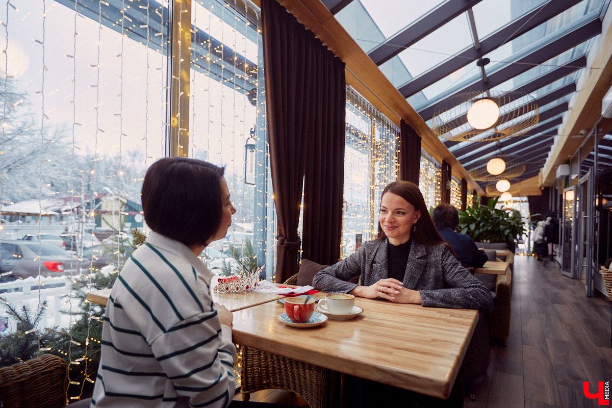 В конце прошлого года Анна Виноградова заняла первое место в областном конкурсе красоты и милосердия. А еще была избрана на нем королевой в специальной номинации от «Ключ-Медиа». Мы побеседовали с этой очаровательной жительницей Владимира и узнали, что дает участие в подобных проектах, каковы ее дальнейшие планы и как реагировать на негативные комментарии в свой адрес.